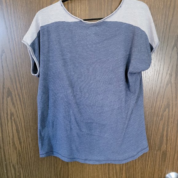 MLB Minnesota Twins Blue and Grey Crop Tee Size Medium - Picture 5 of 12